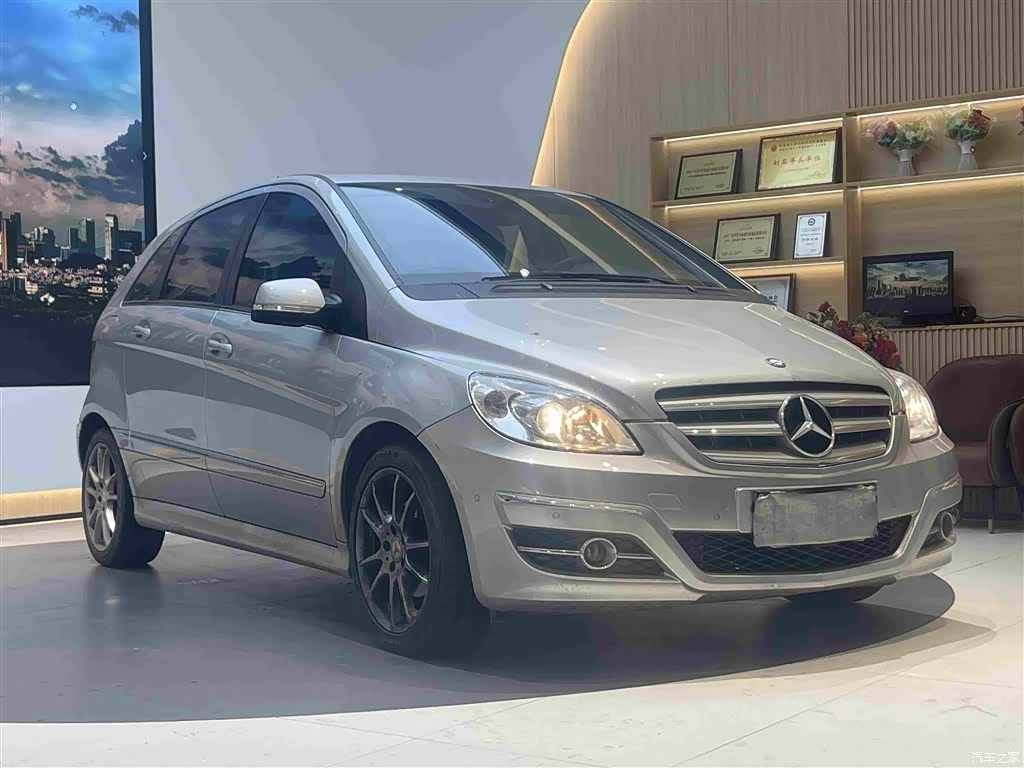 Mercedes-Benz B-Class, 2011 3