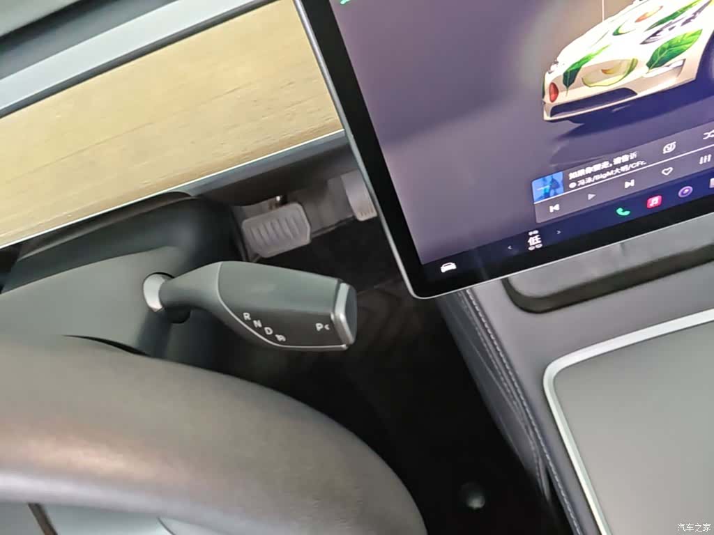 Tesla Model Y, 2022 14