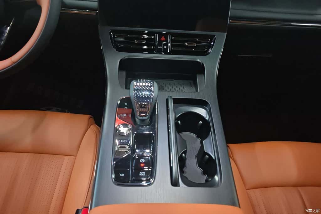 Trumpchi M8, 2026 16