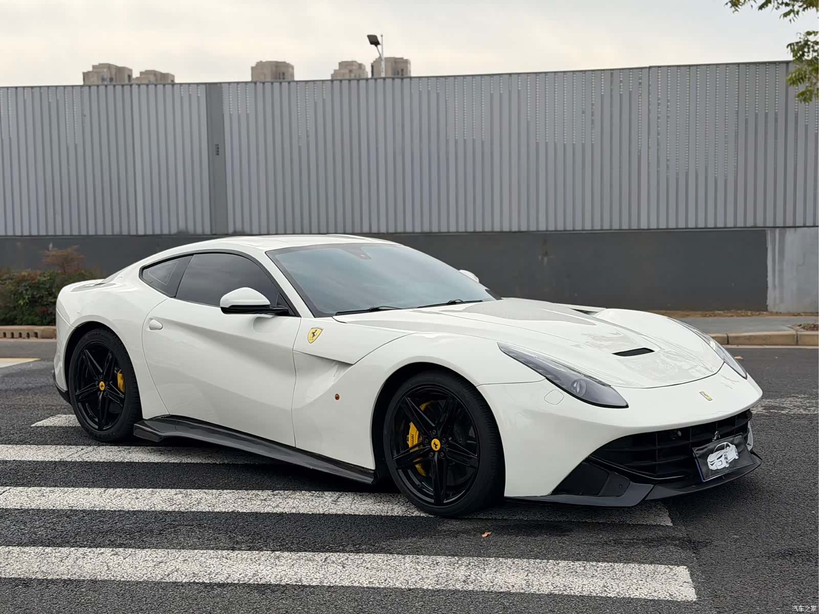 Ferrari F12ber, 2014 6