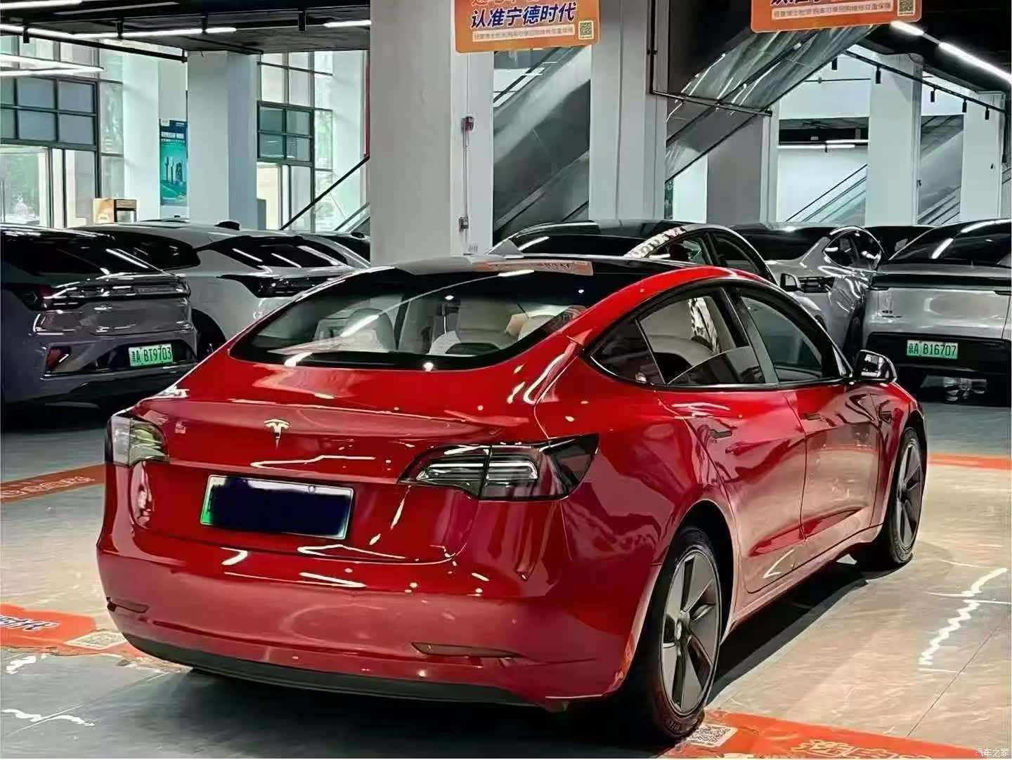 Tesla Model 3, 2023 4