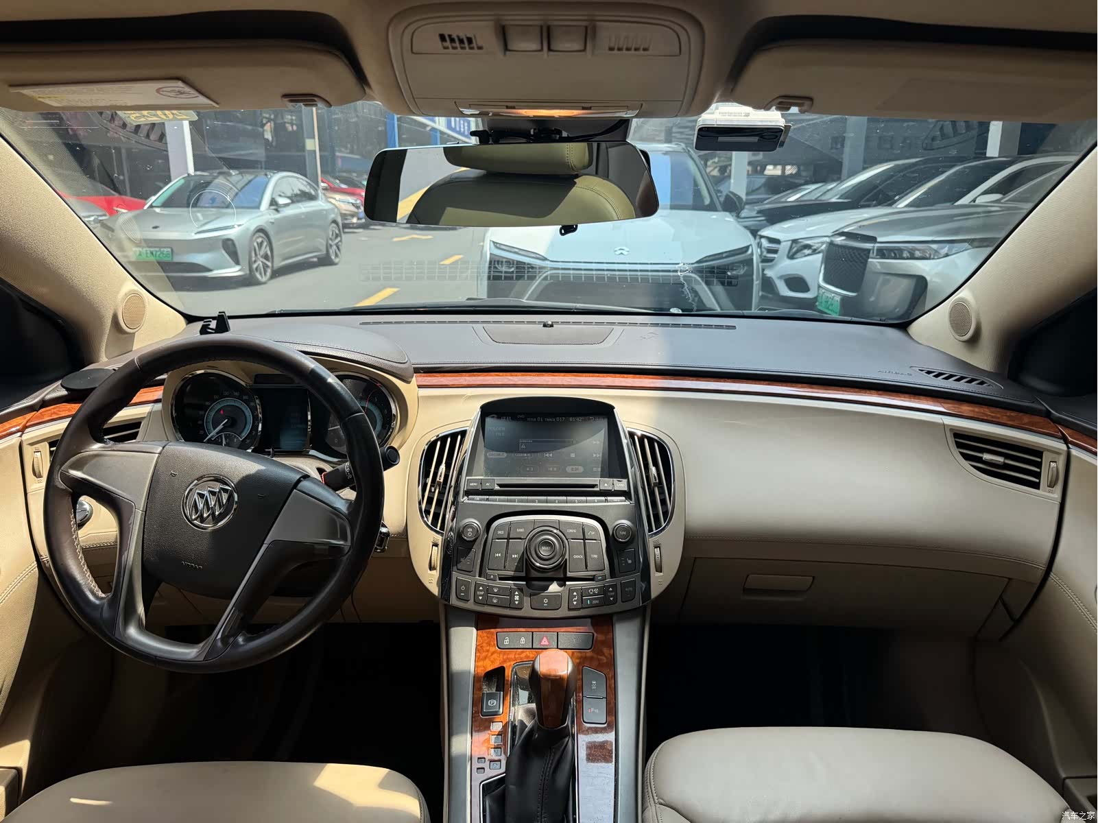 Buick LaCrosse, 2012 12