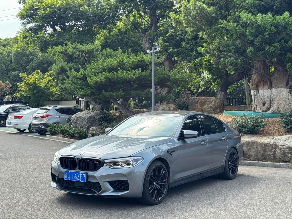 BMW M5