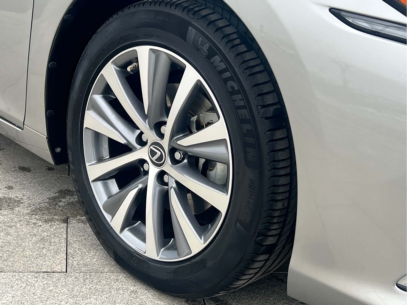 Lexus ES, 2018 6