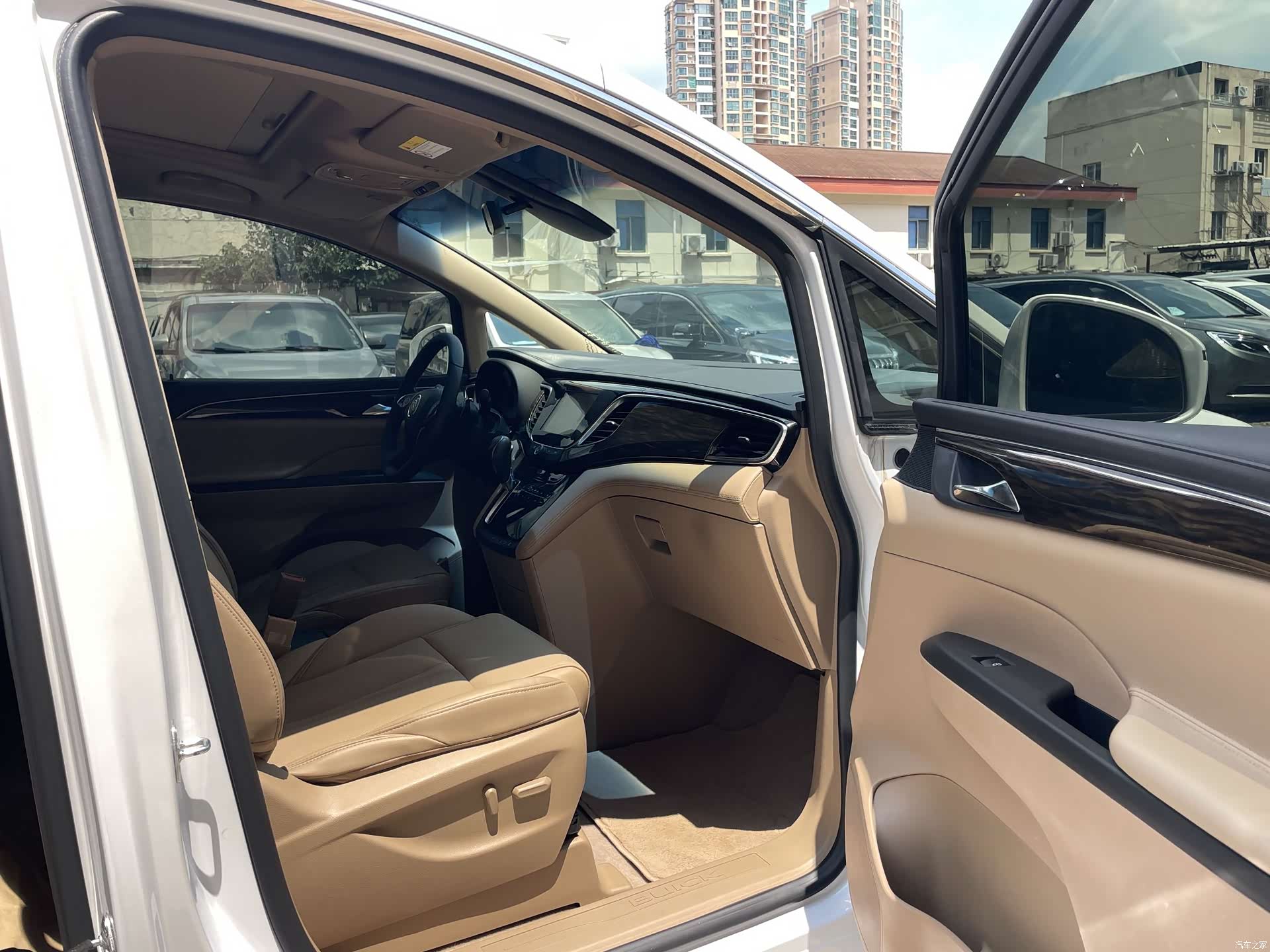 Buick GL8, 2017 7