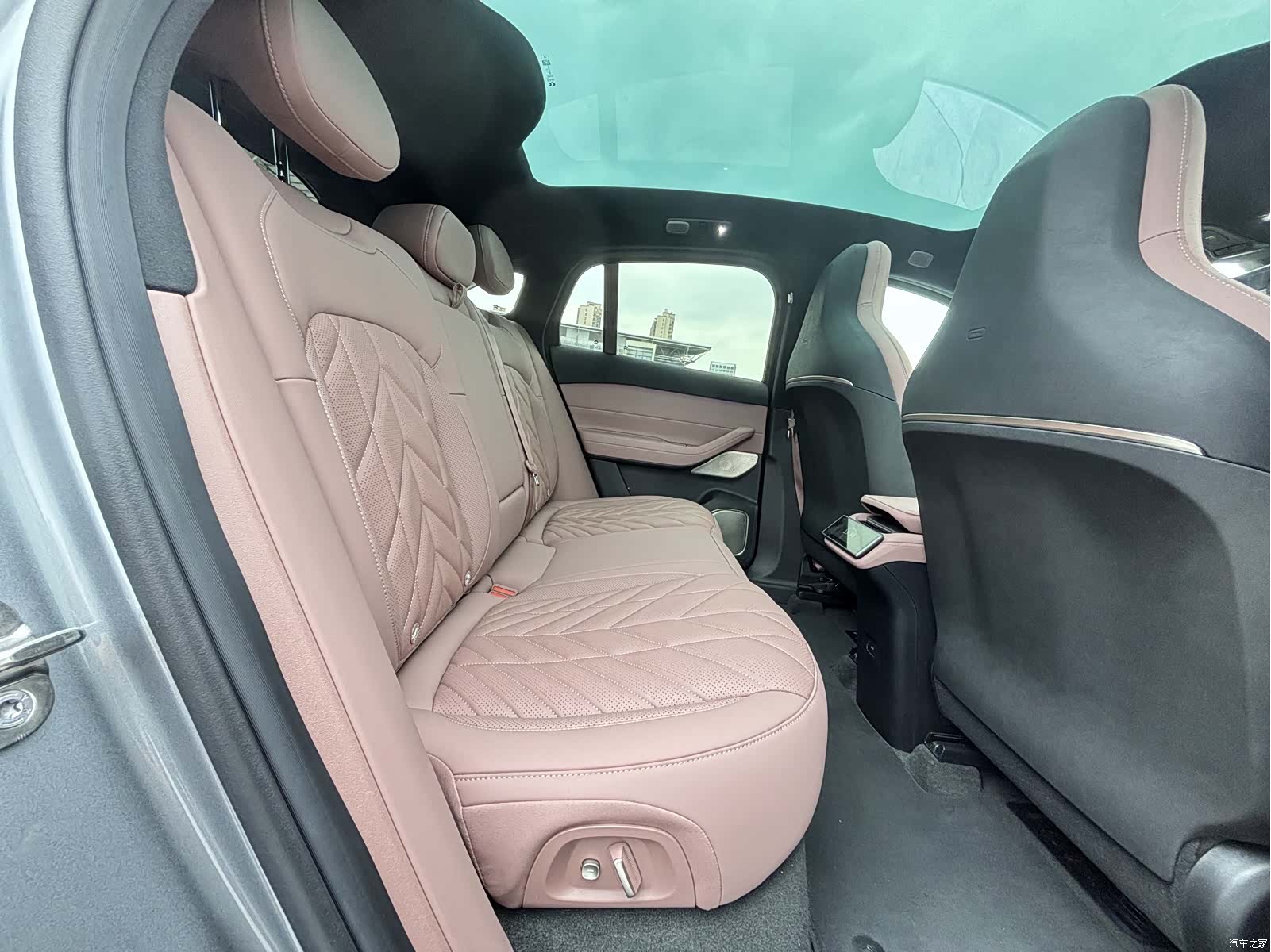 NIO EC6, 2025 15