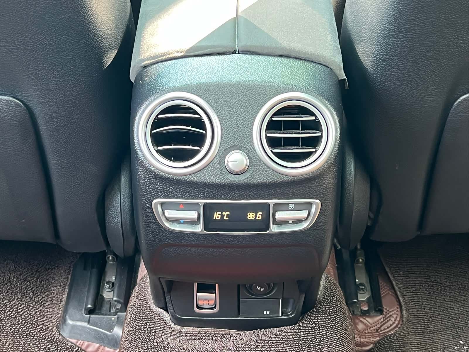 Mercedes-Benz GLC, 2019 13