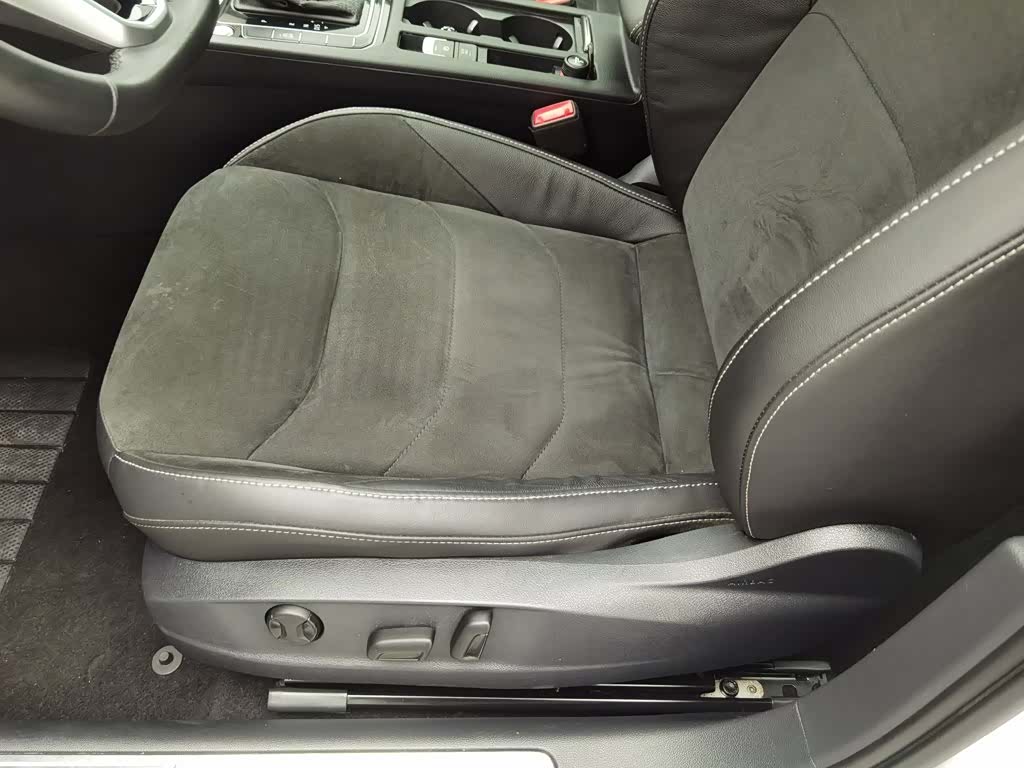 Volkswagen CC, 2021 20