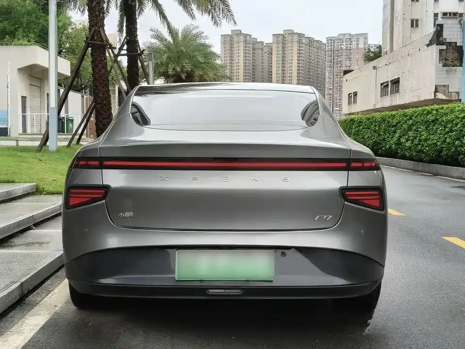 XPENG P7