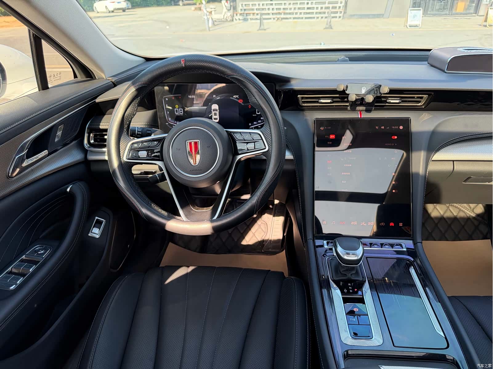 Hongqi H5, 2023 9