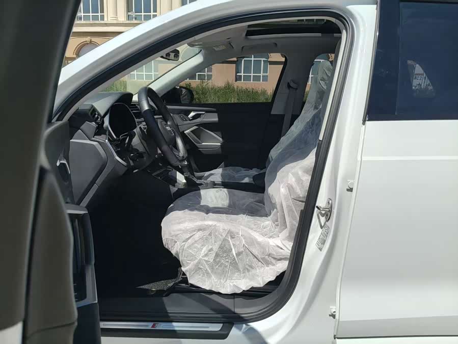 Audi Q3 2023, фото 15