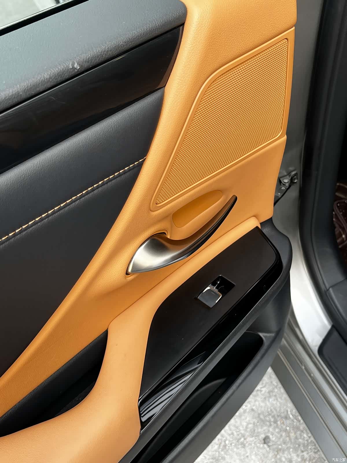 Lexus ES, 2023 27