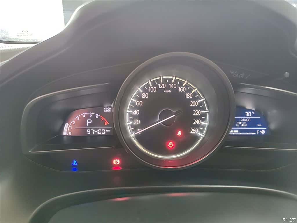 Mazda Mazda3, 2017 12