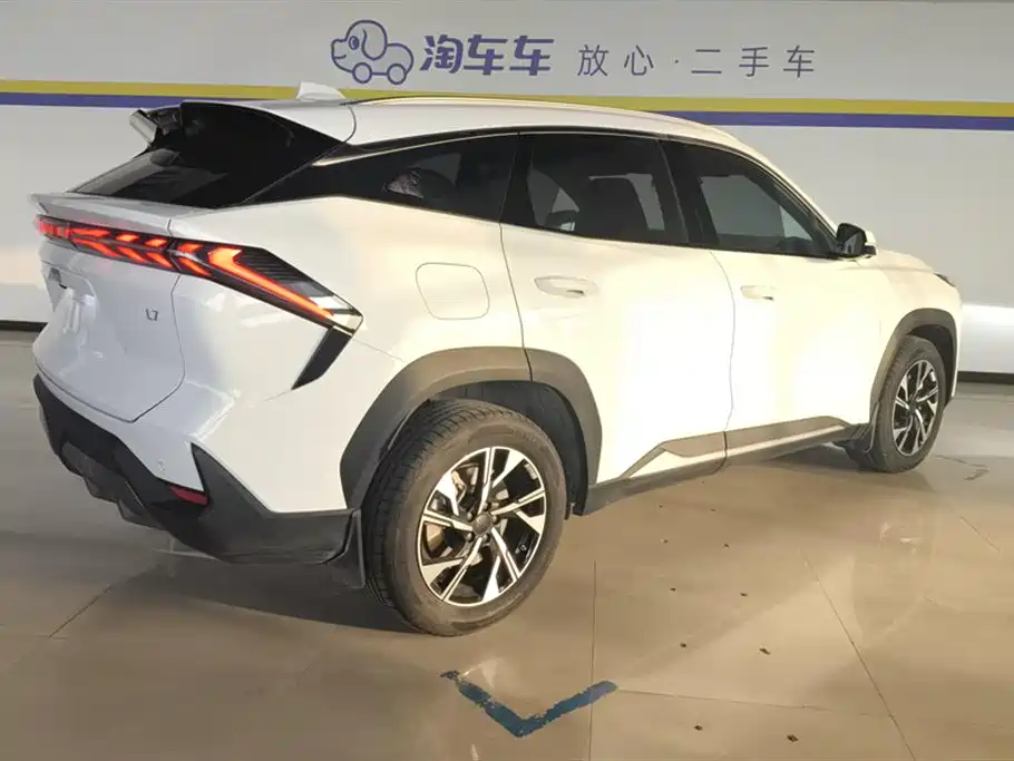 Geely Galaxy Galaxy L7