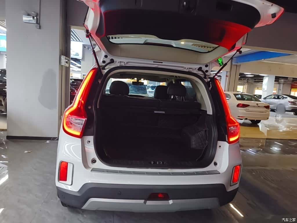 Geely X6, 2017 19
