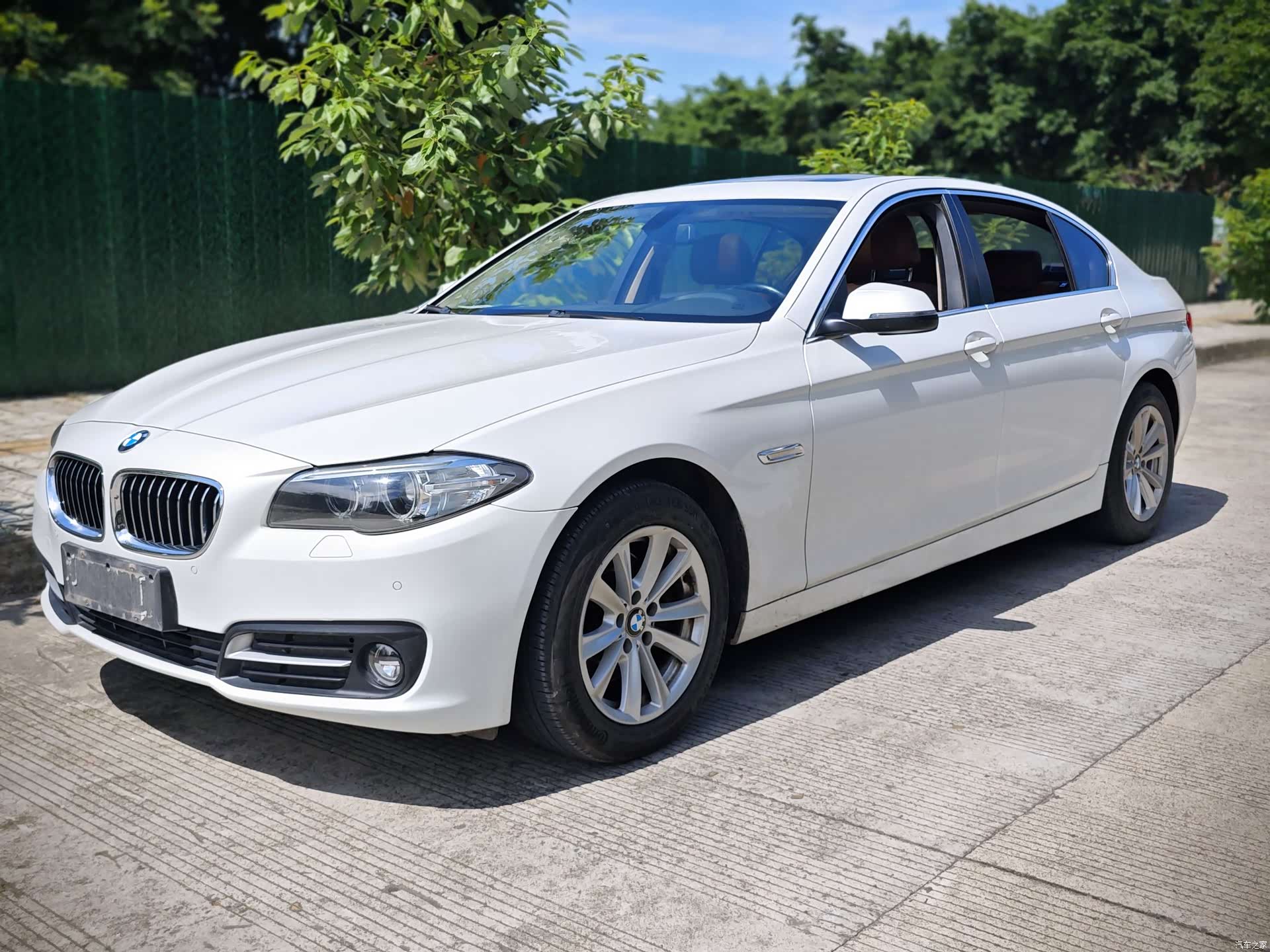 BMW 5 Series, 2016 1