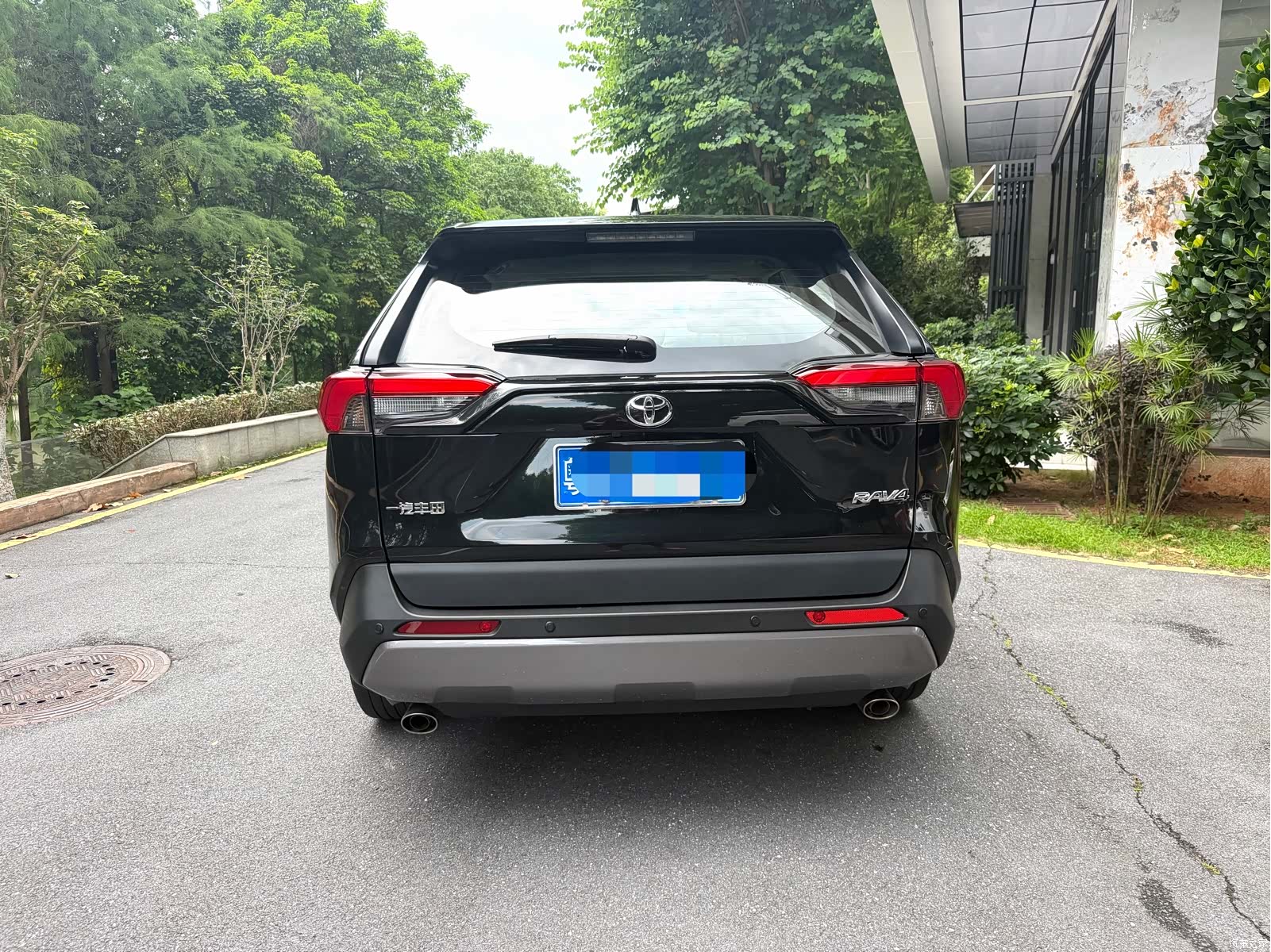 Toyota RAV4, 2022 4