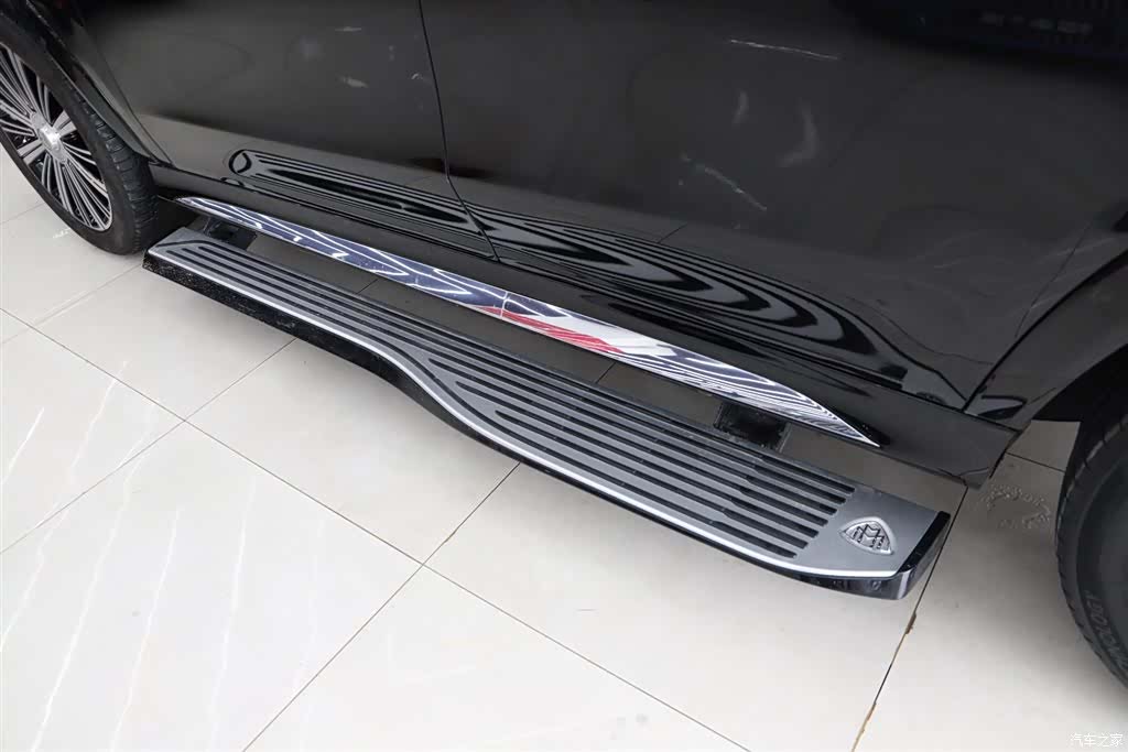 Maybach GLS, 2022 28