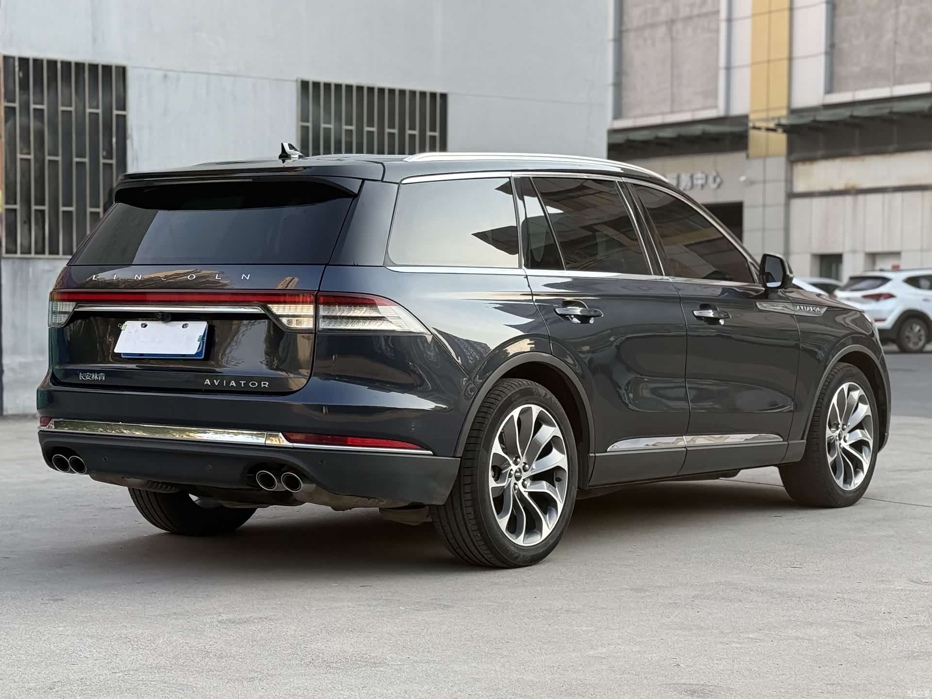 Lincoln Aviator, 2021 8