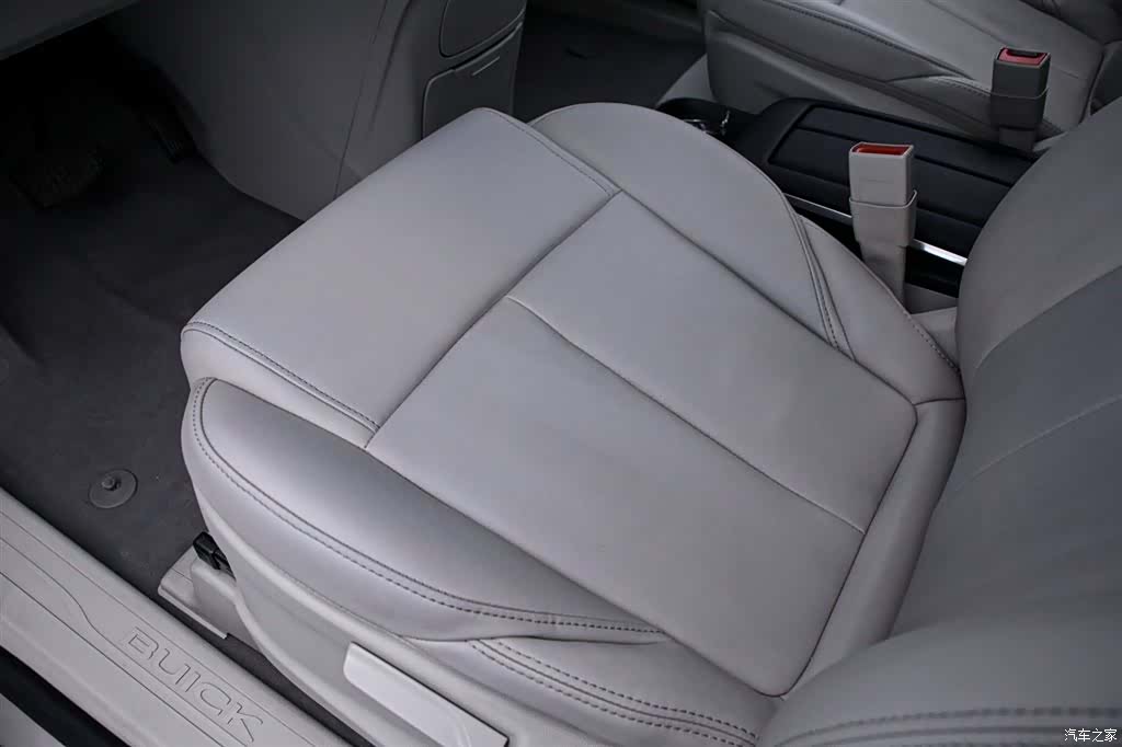 Buick GL8, 2024 13