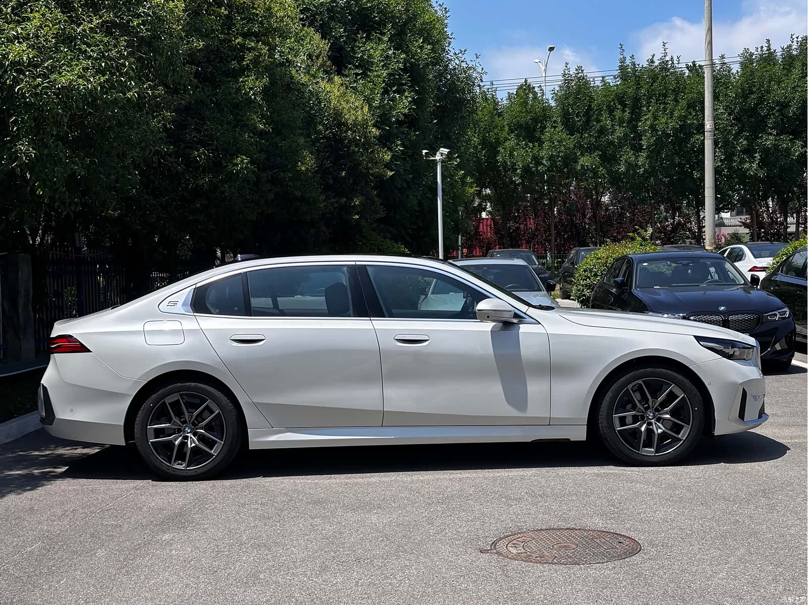 BMW 5 Series, 2025 4
