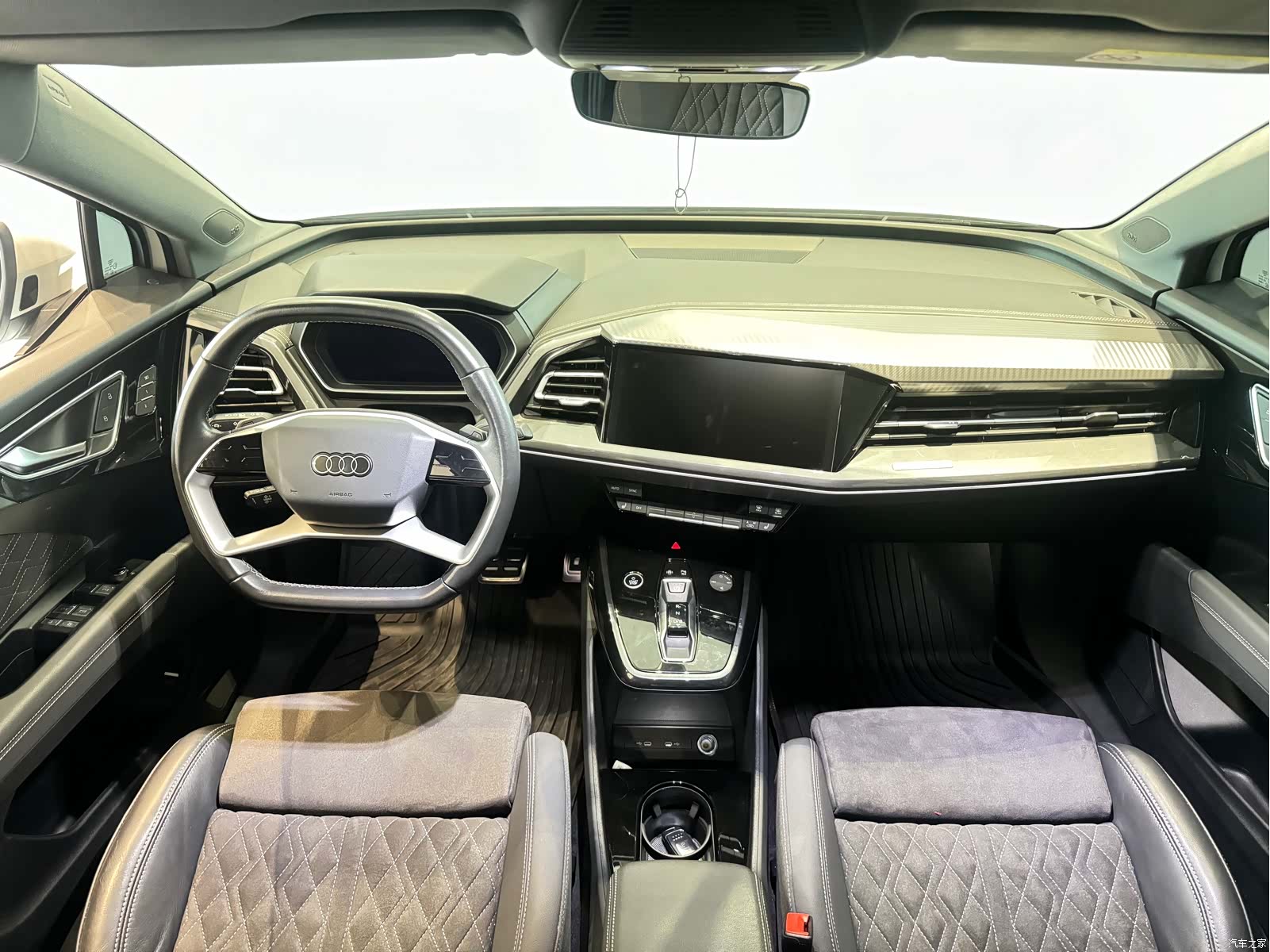 Audi Q4 e-tron, 2023 9