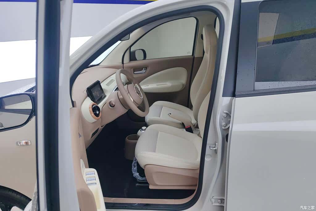 Wuling MINIEV, 2025 9