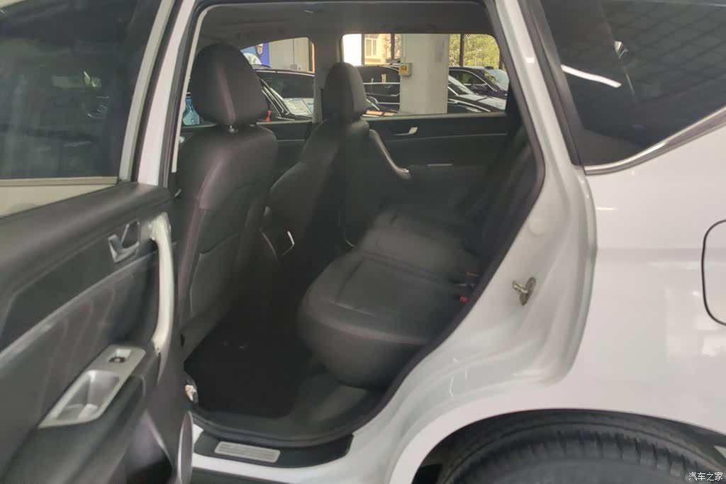 Haval M6, 2017 11