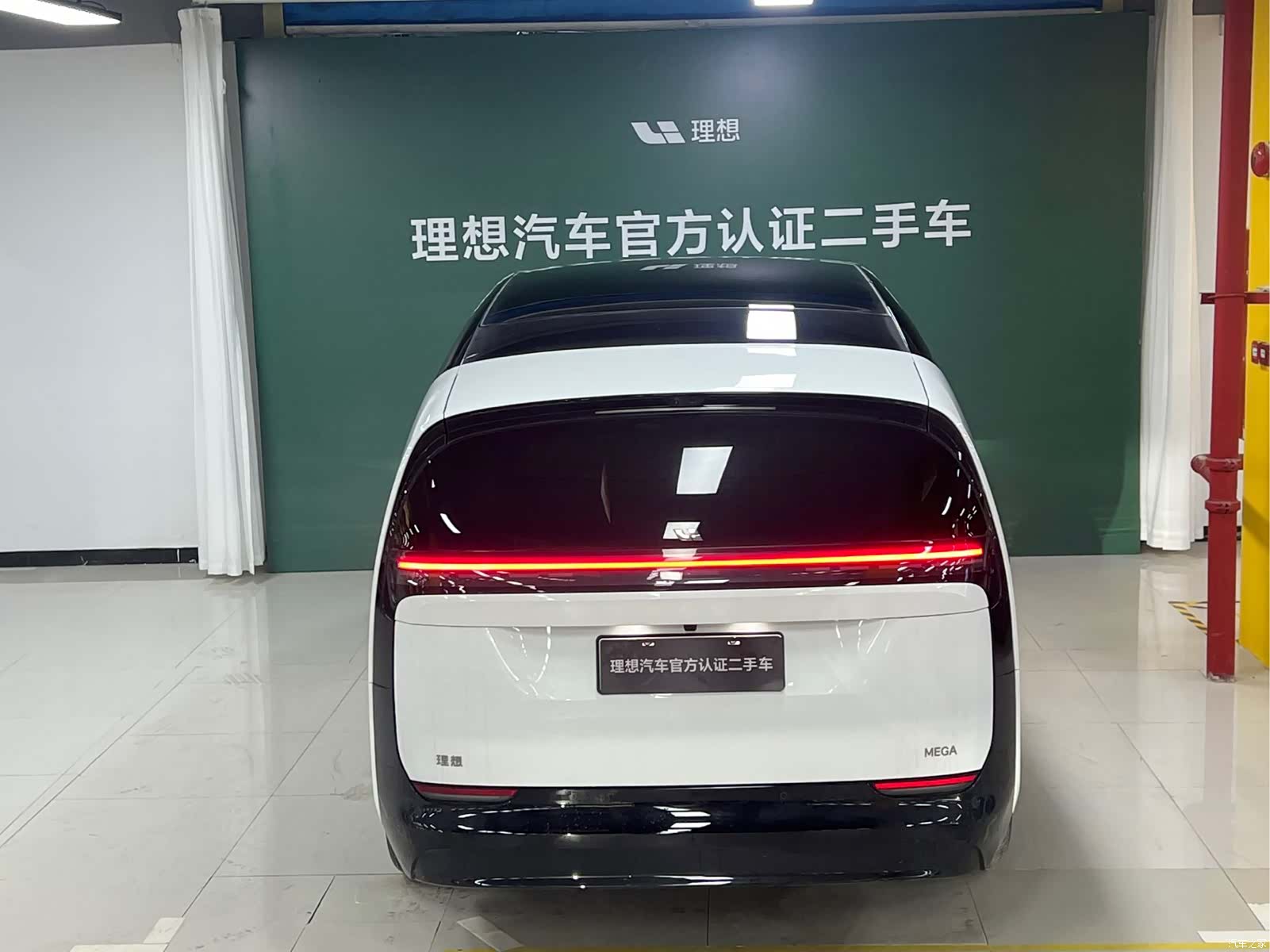 Li Auto MEGA, 2025 3