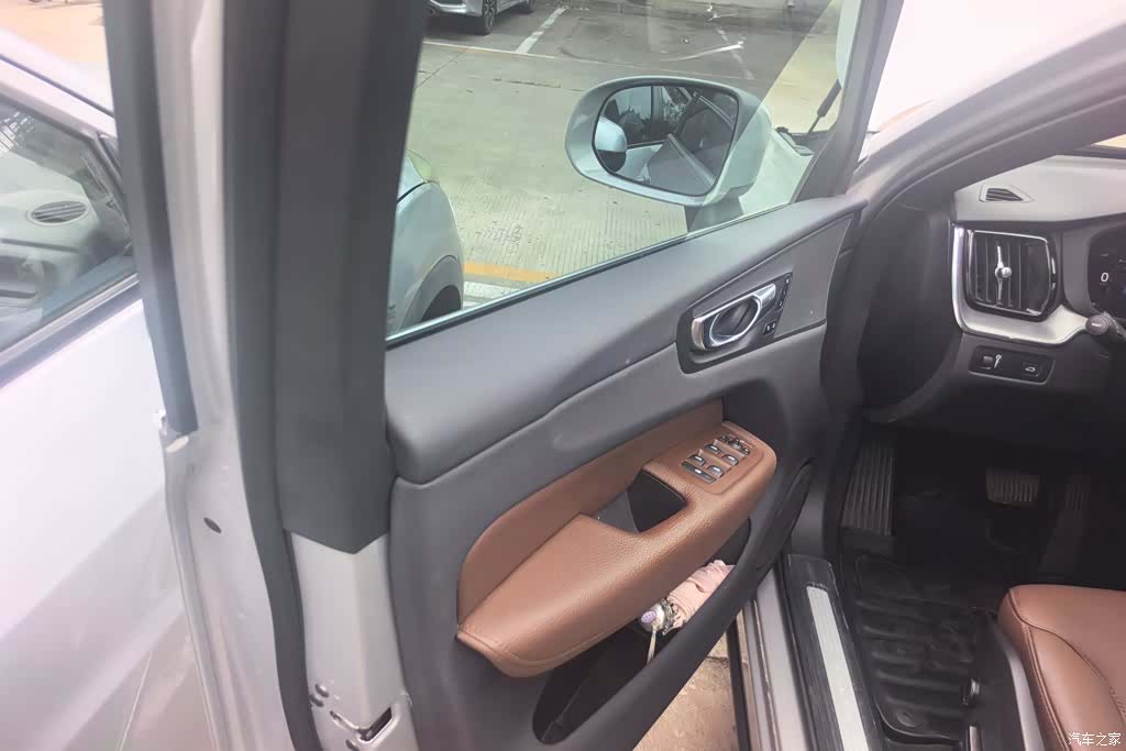Volvo XC60, 2022 7