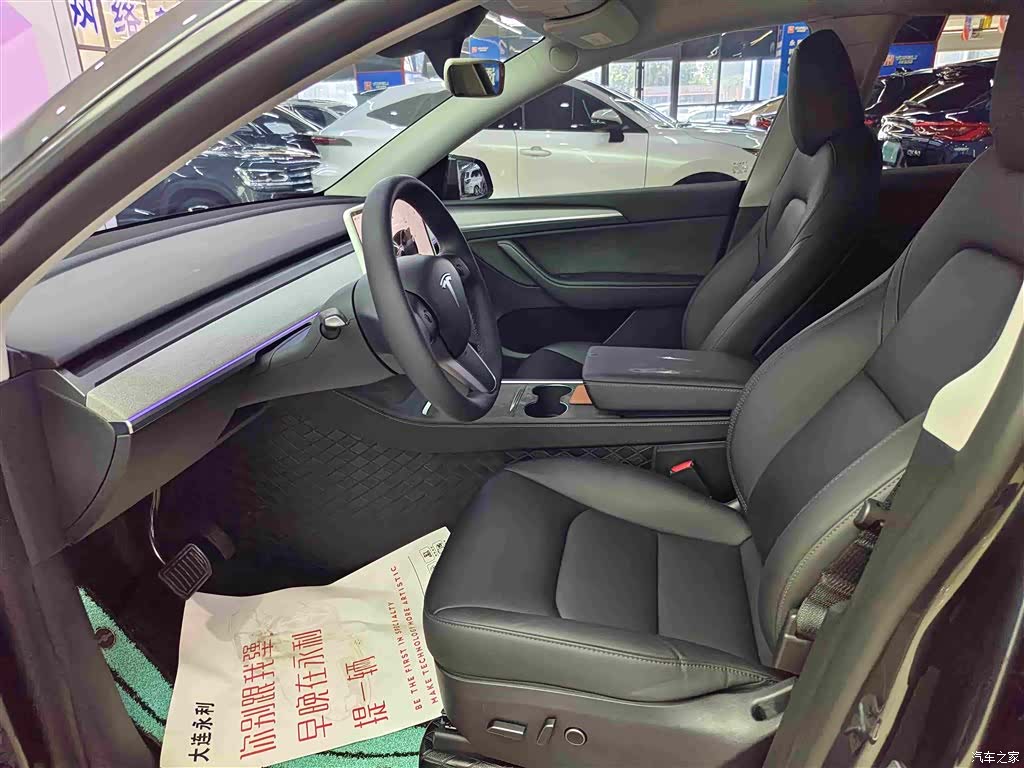 Tesla Model Y, 2025 10