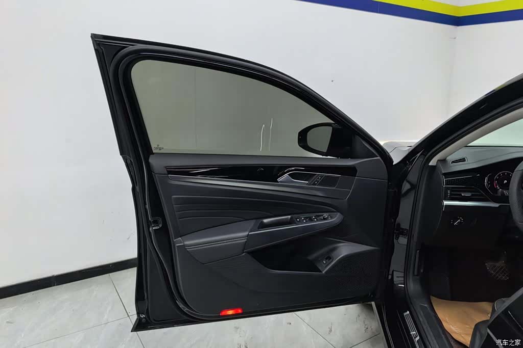 Volkswagen Passat, 2024 7