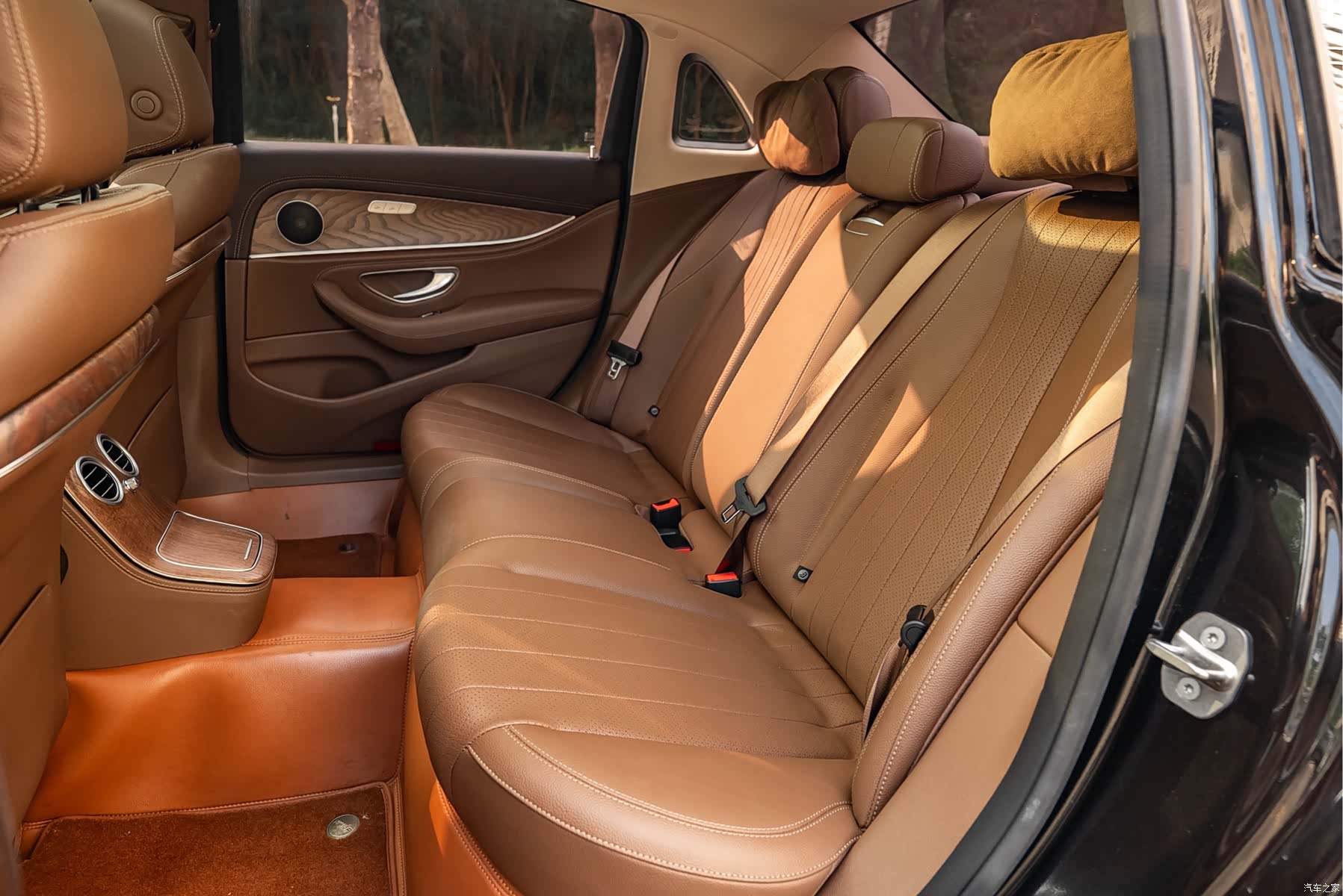 Mercedes-Benz E-Class, 2022 все фото