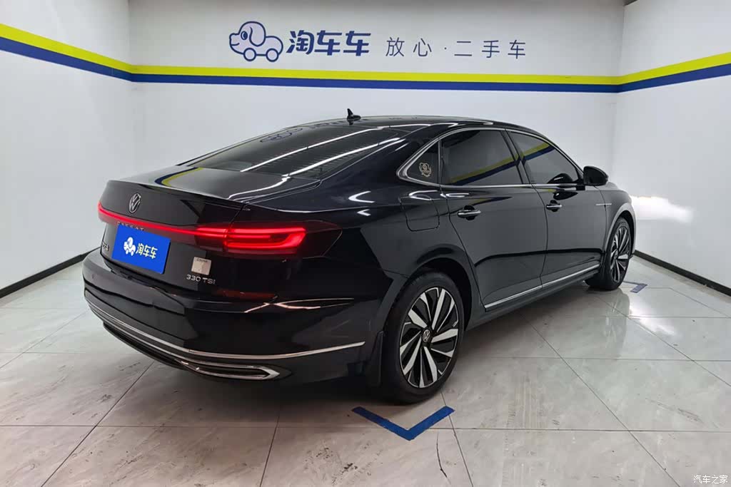 Volkswagen Passat, 2021 3