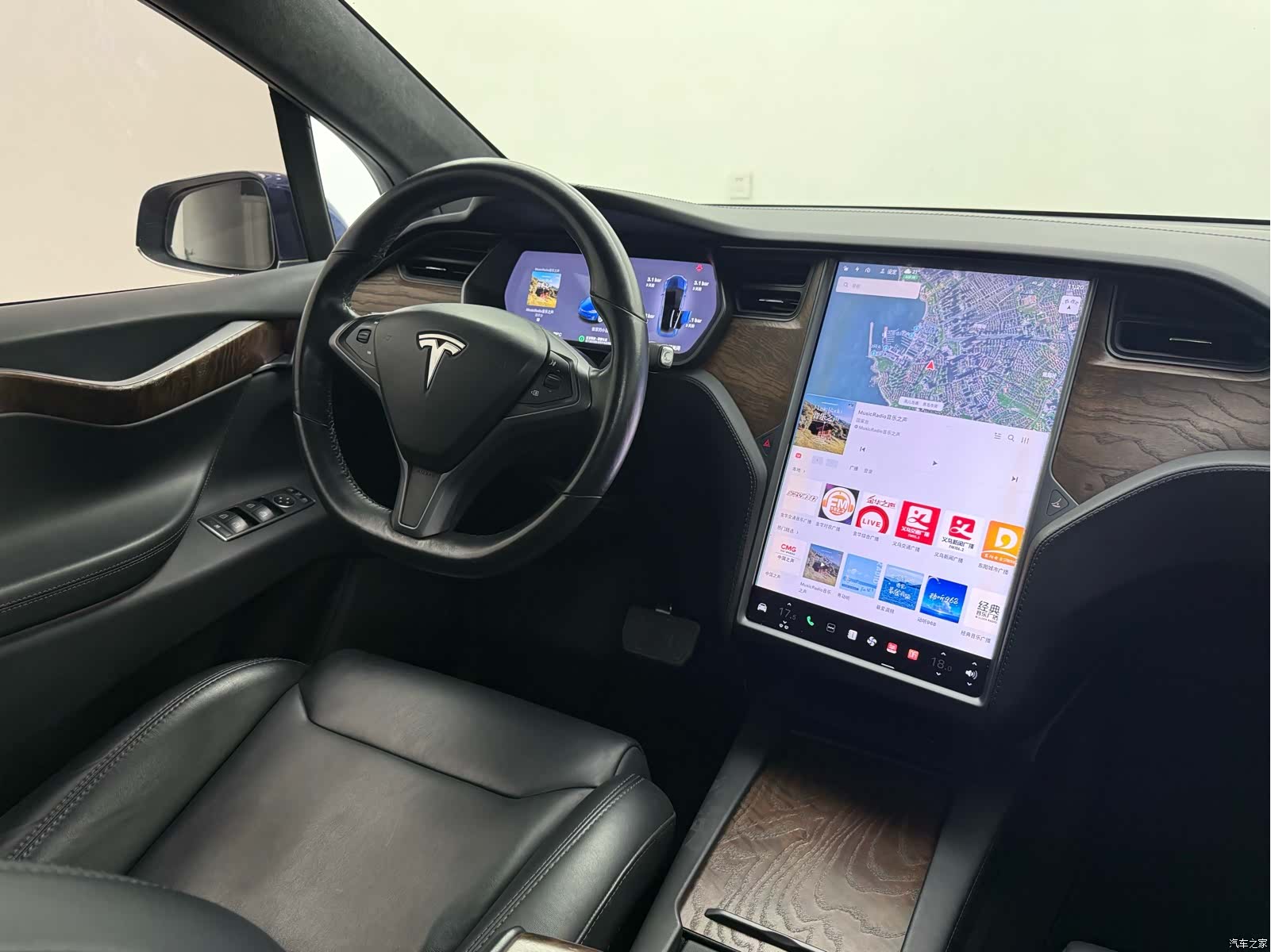 Tesla Model X, 2019 14