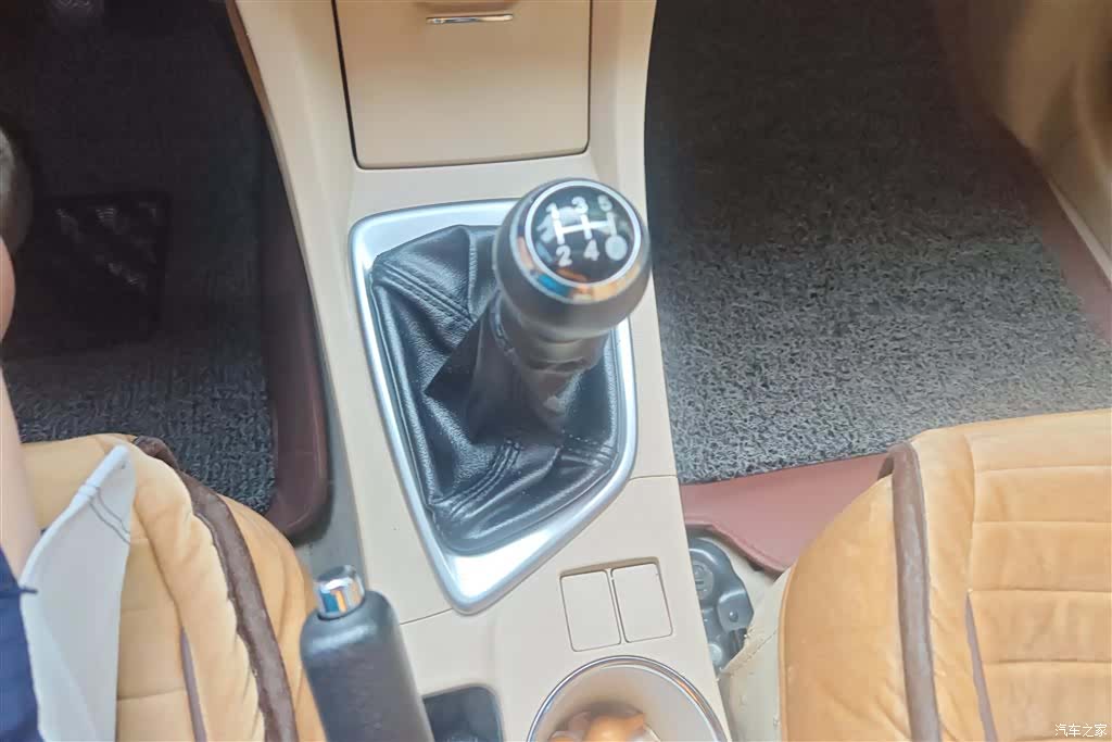 Toyota Corolla, 2015 16