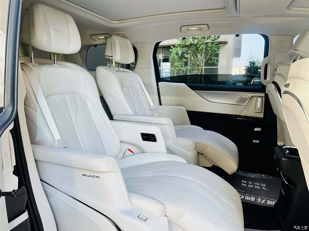 Buick GL8, 2024 8
