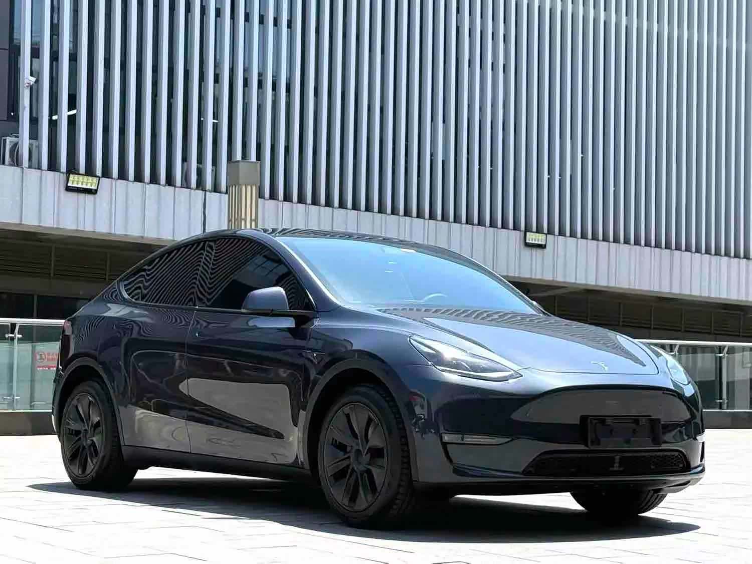 Tesla Model Y, 2024 3