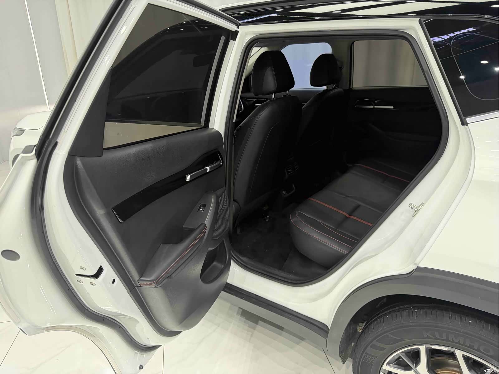 Kia KX3, 2022 21