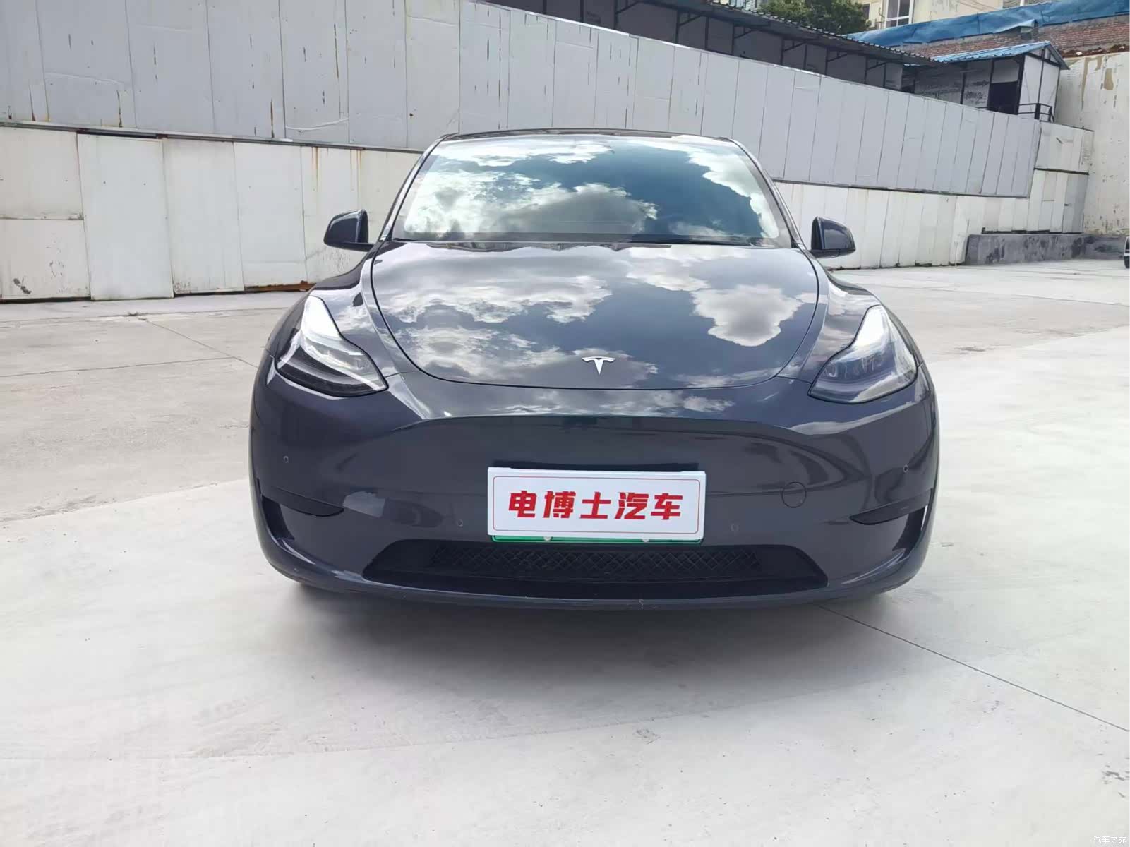 Tesla Model Y, 2023 2