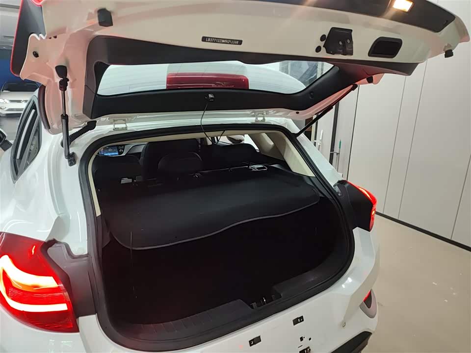 Geely Emgrand GS