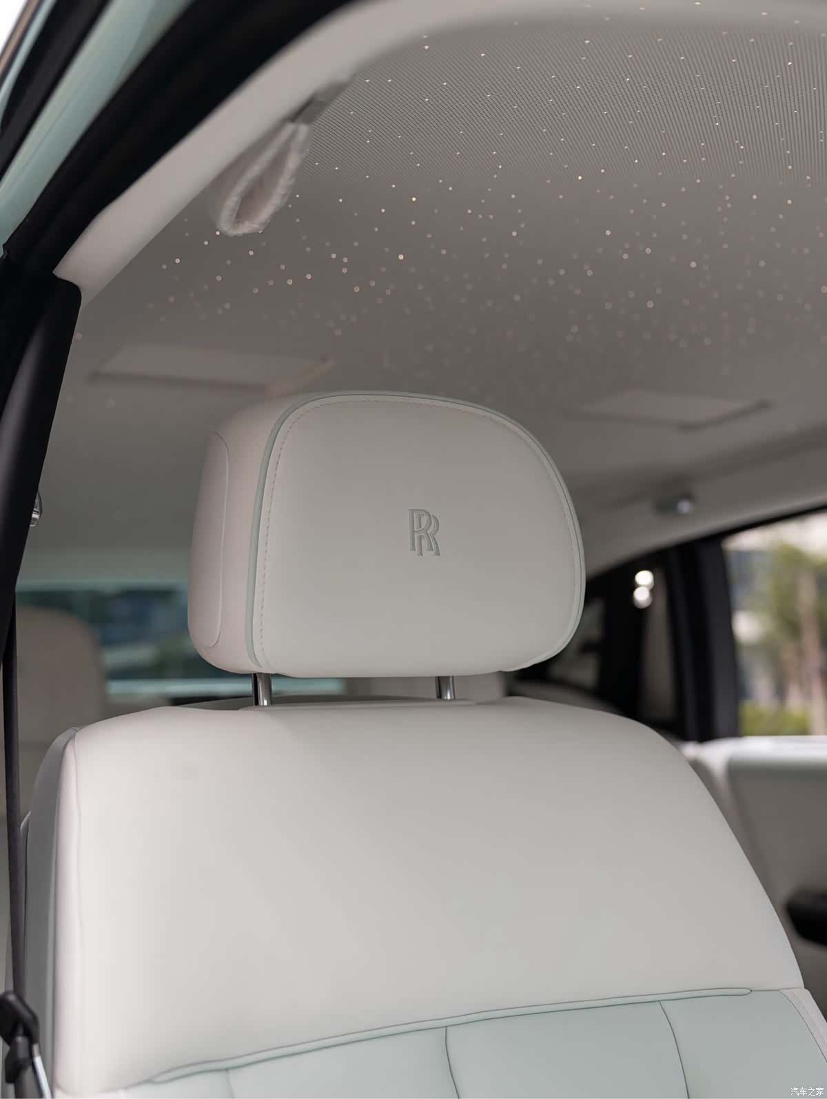 Rolls-Royce Phantom, 2024 17