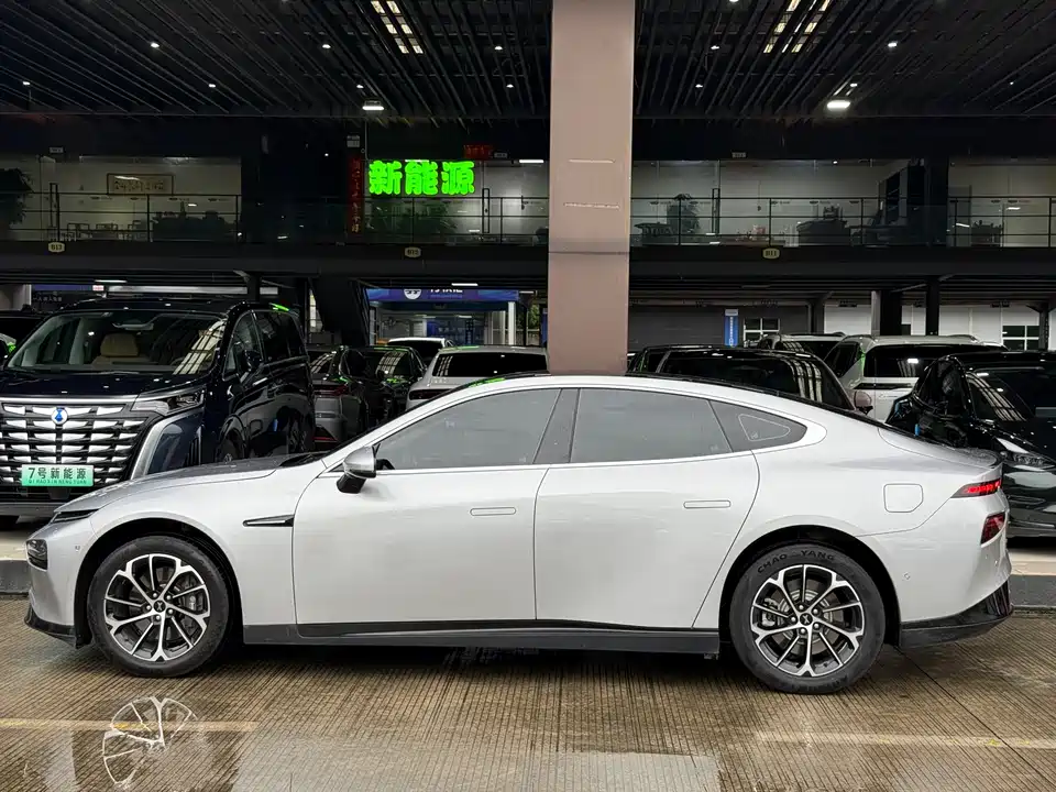 XPENG P7