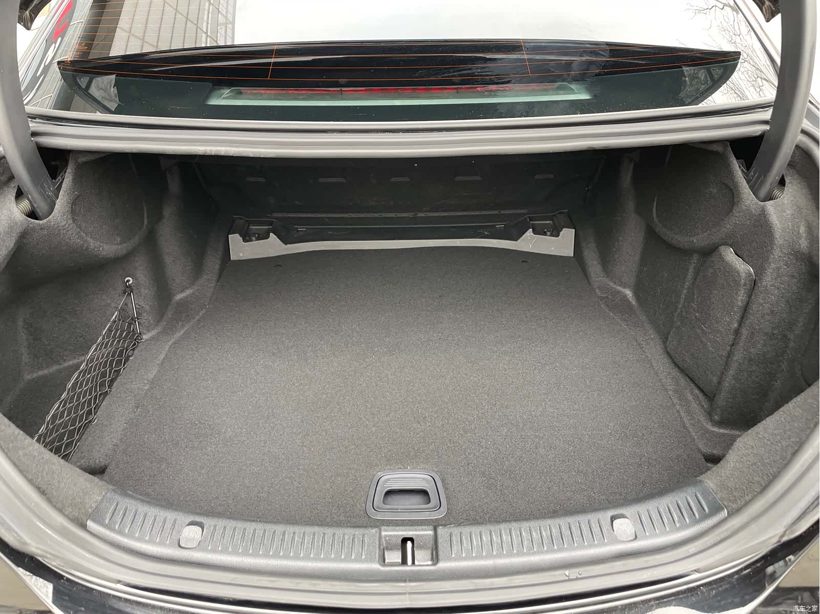 Mercedes-Benz E-Class, 2021 12