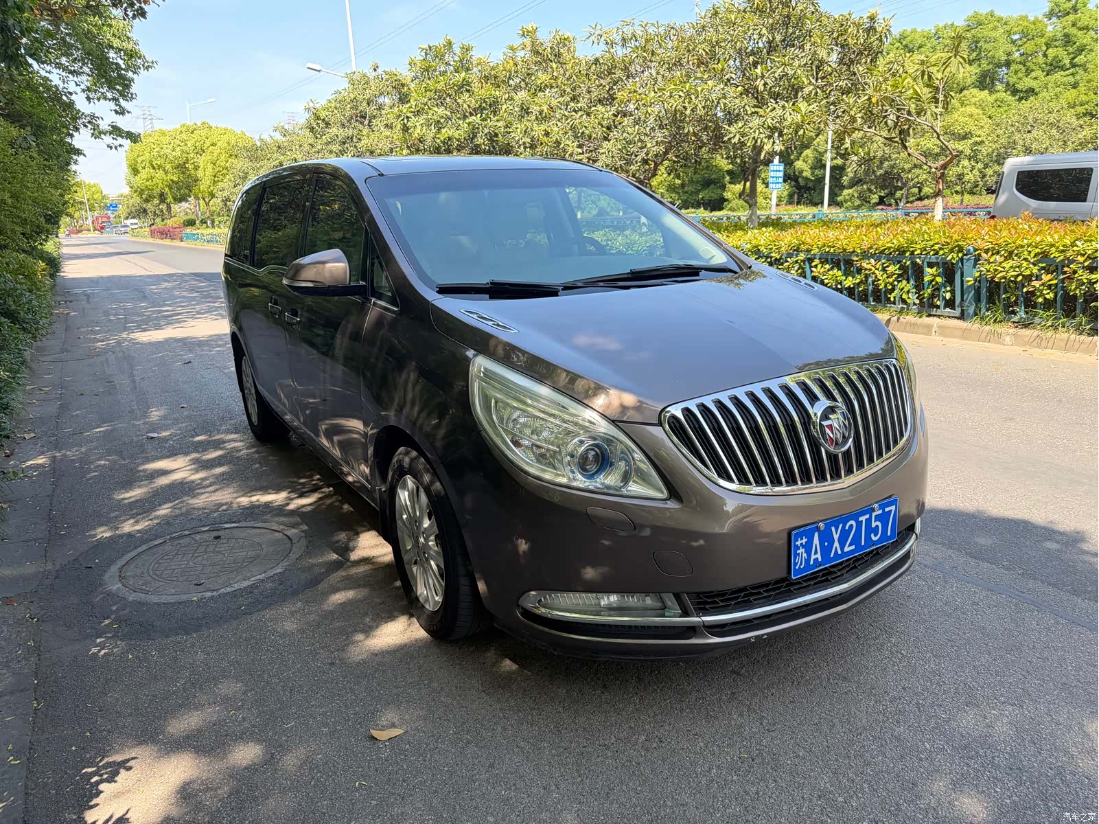 Buick GL8, 2013 3