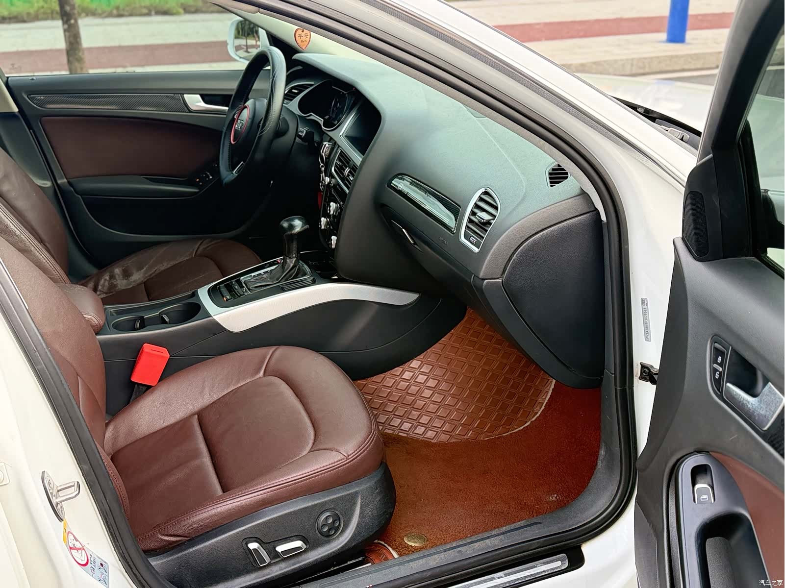 Audi A4L, 2015 13