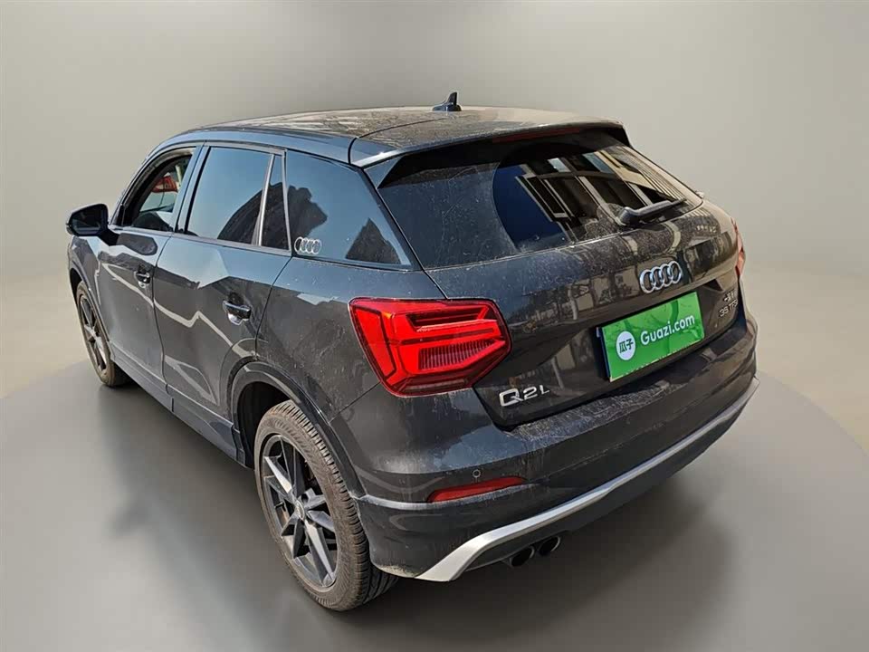 Audi Q2L