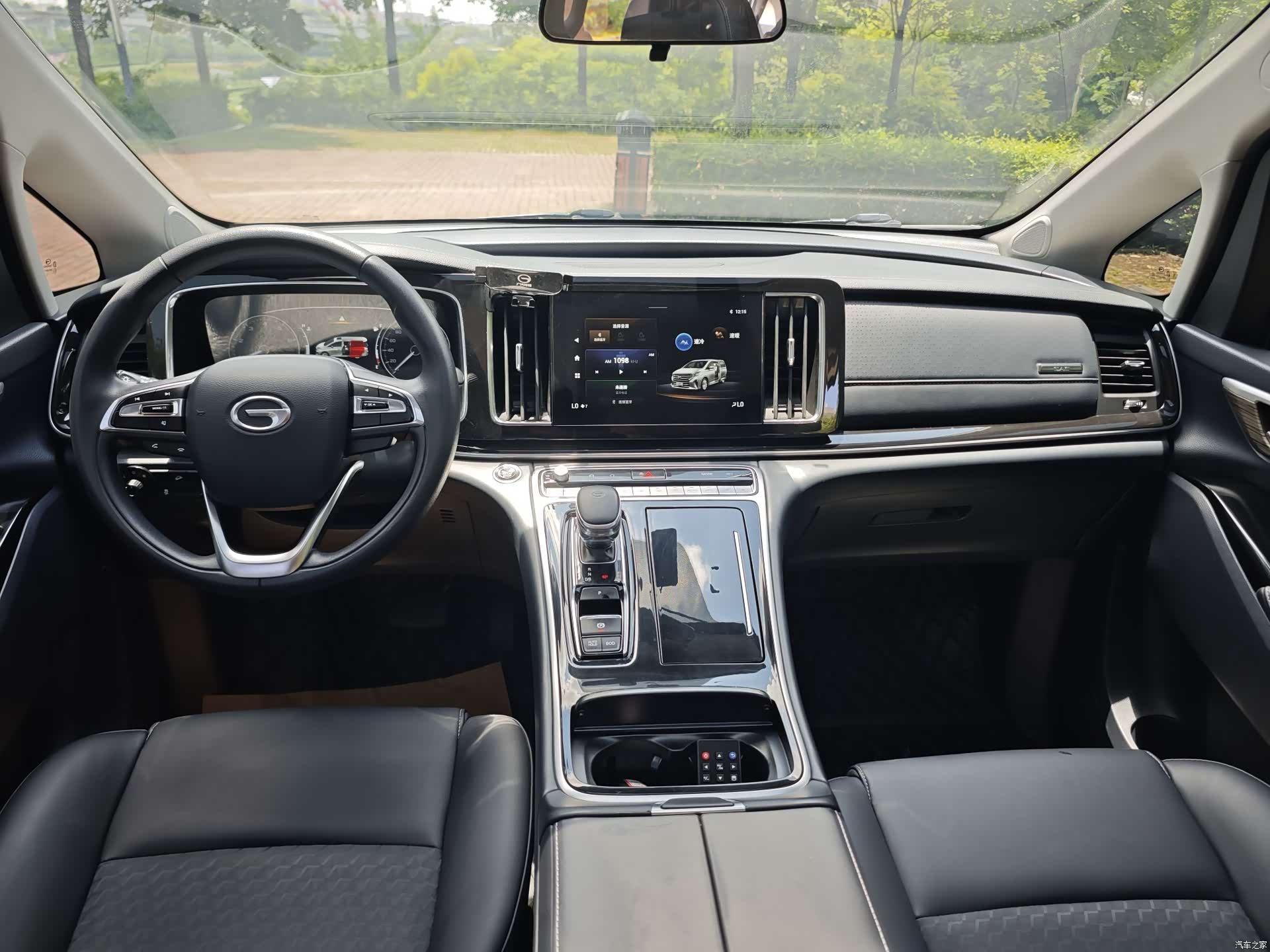 Trumpchi M8, 2022 11
