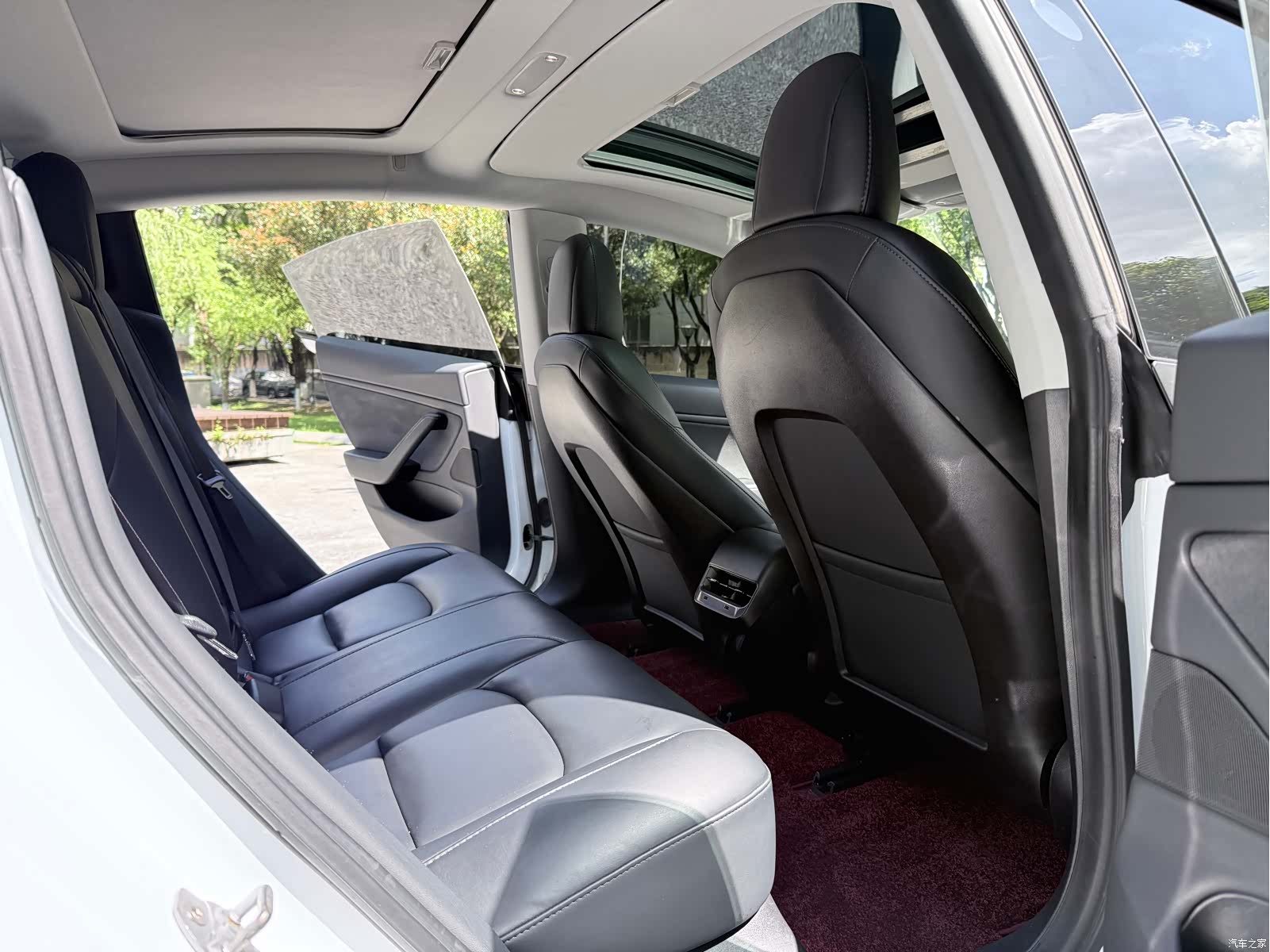 Tesla Model 3, 2020 11
