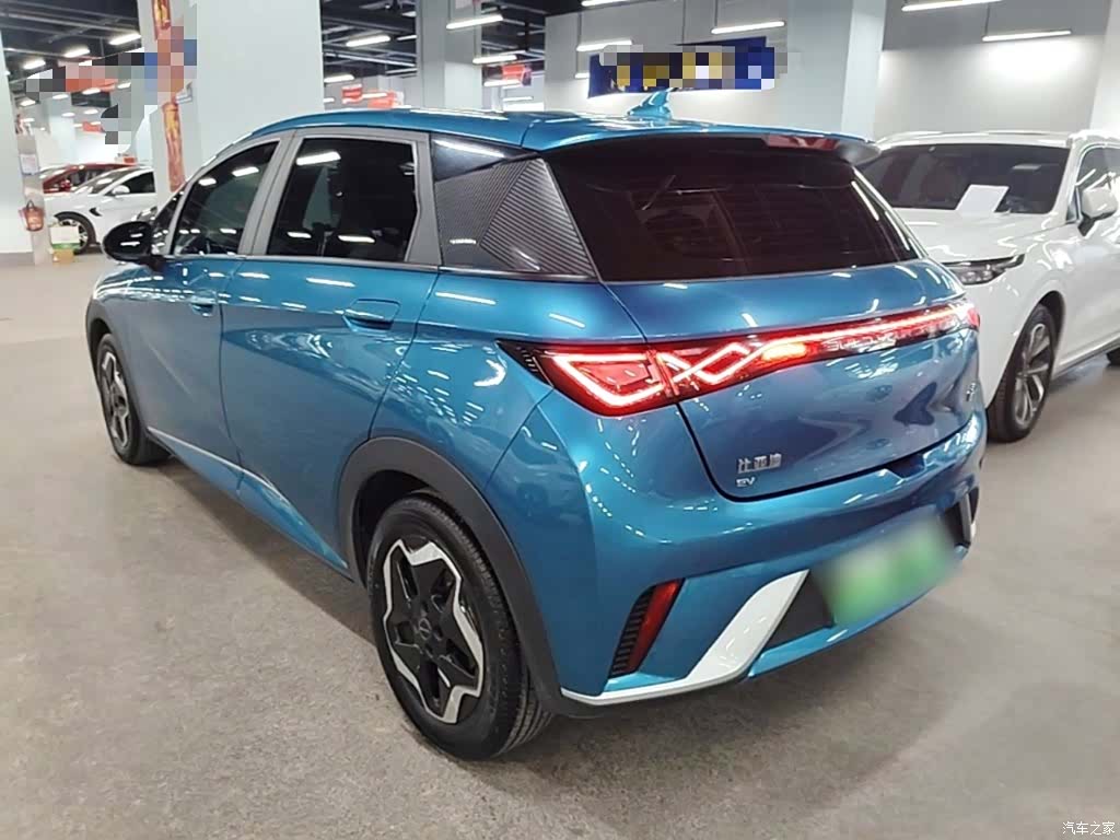 BYD Dolphin, 2023 все фото
